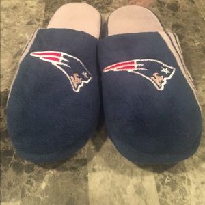 NFL brand Men’s Slippers New England Patriots XL